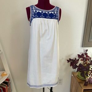 C&C California sun embroidered white linen shift dress